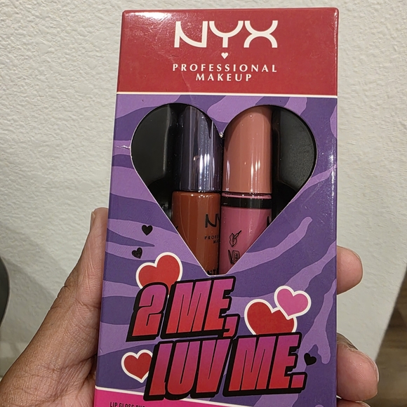 NYX Professional Makeup 2 Me, Luv Me Lipstick Set - Pink and Brown Valentines - Picture 3 of 5